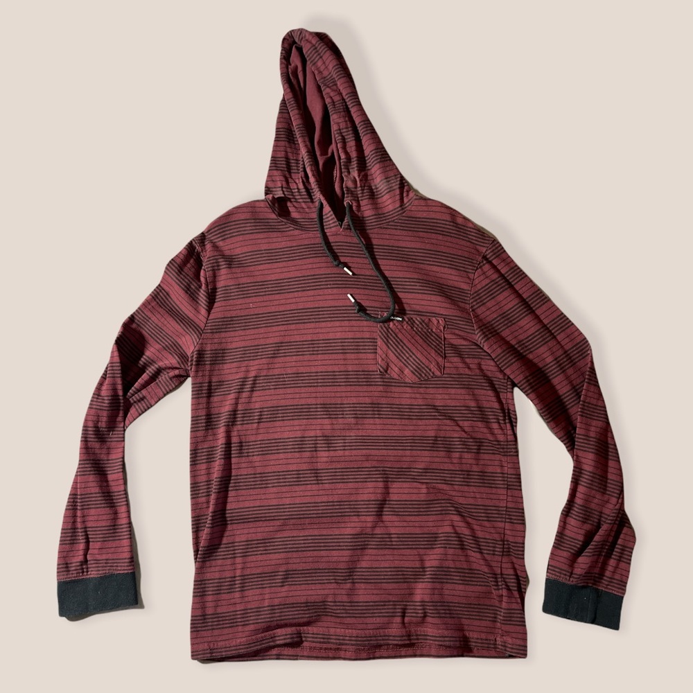 Volcom tshirt hoodie